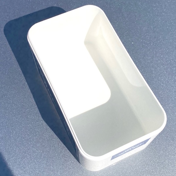 Vans Off the Wall Sk8-Hi Ice Cube Mold And Ice Storage Box - Picture 11 of 11